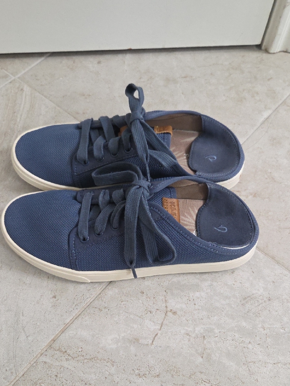 Pretty Blue Olukai Tennis Shoes In Great, Clean Condition! Size 8 - Picture 5 of 11